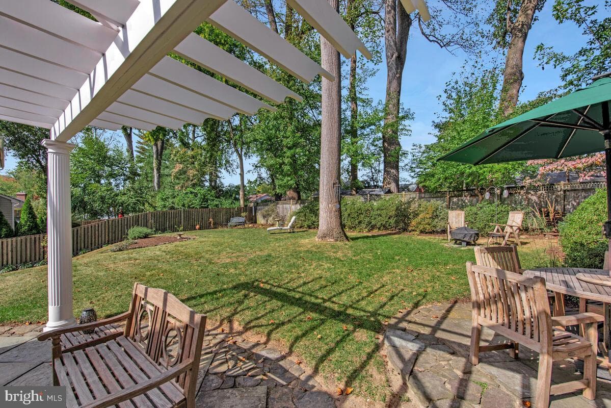 5811 Ridgefield Road photo 4