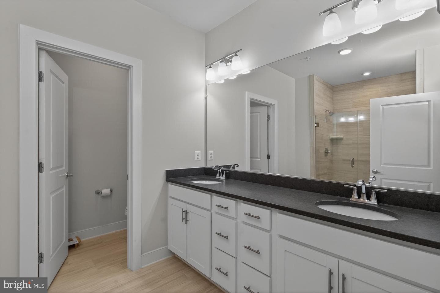 819 Rockwell Avenue #819 photo 27