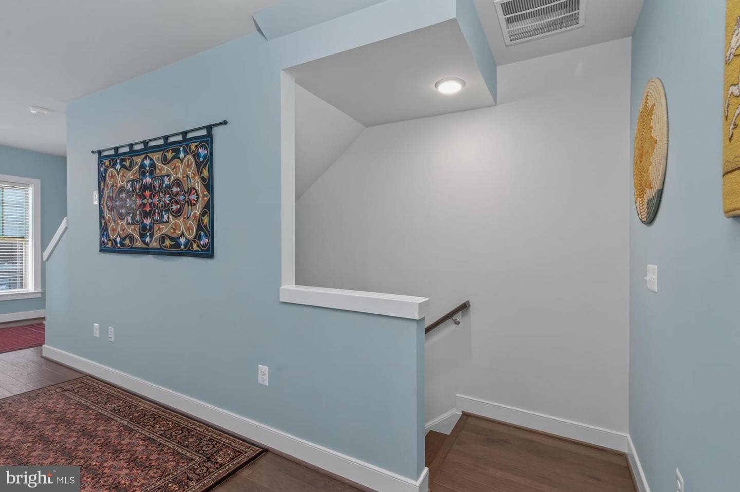 819 Rockwell Avenue #819 photo 4