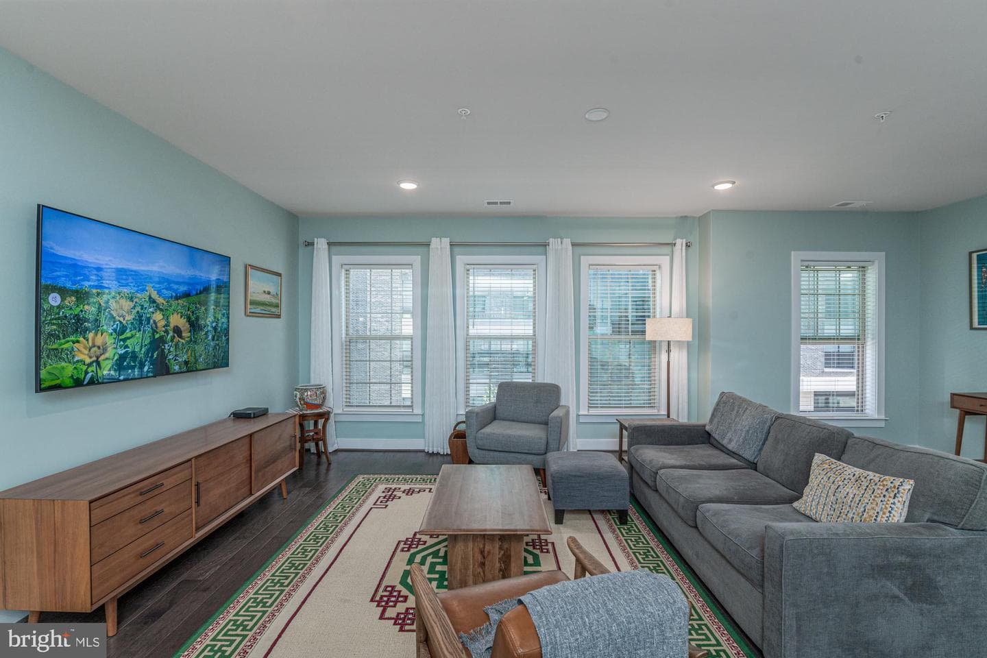 819 Rockwell Avenue #819 photo 8