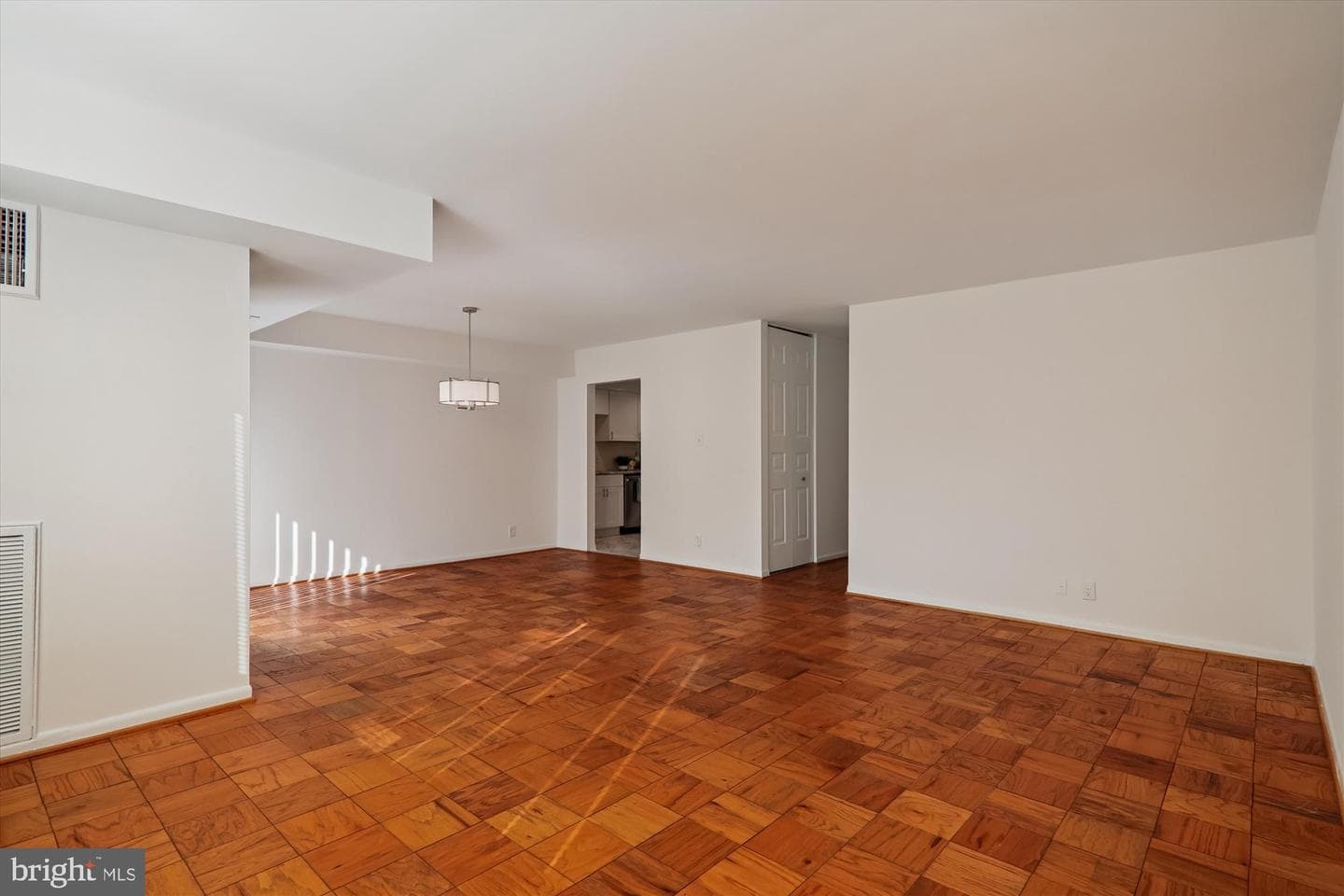 4601 N Park Avenue N #604 photo 11