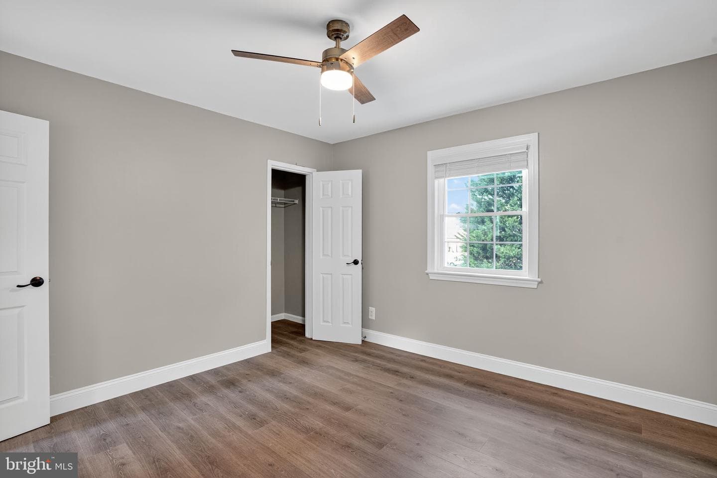 1704 E West Highway #1704 photo 20