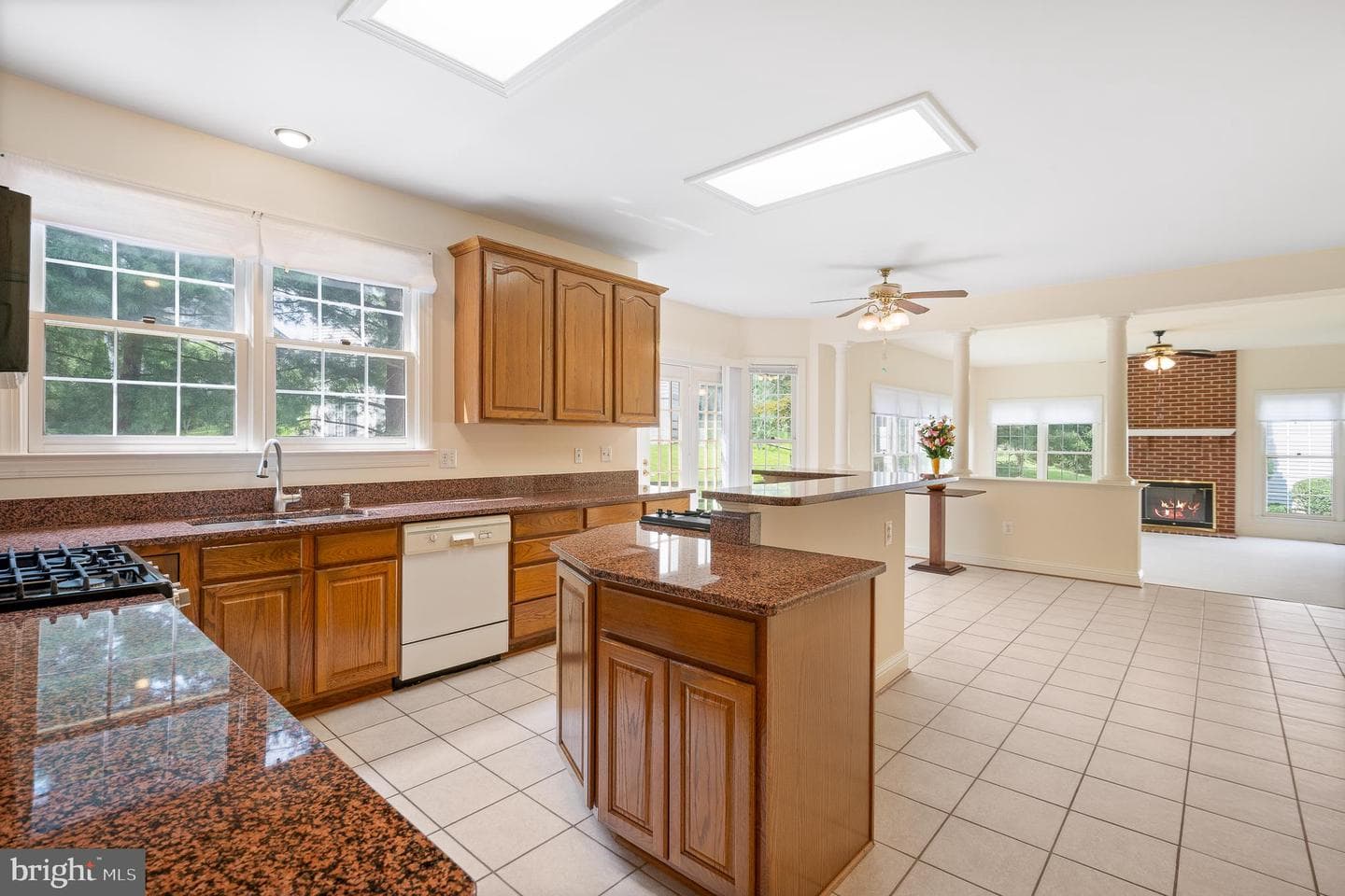 10604 Maplecrest photo 18