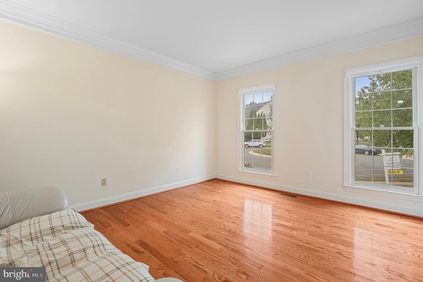 10604 Maplecrest photo 8