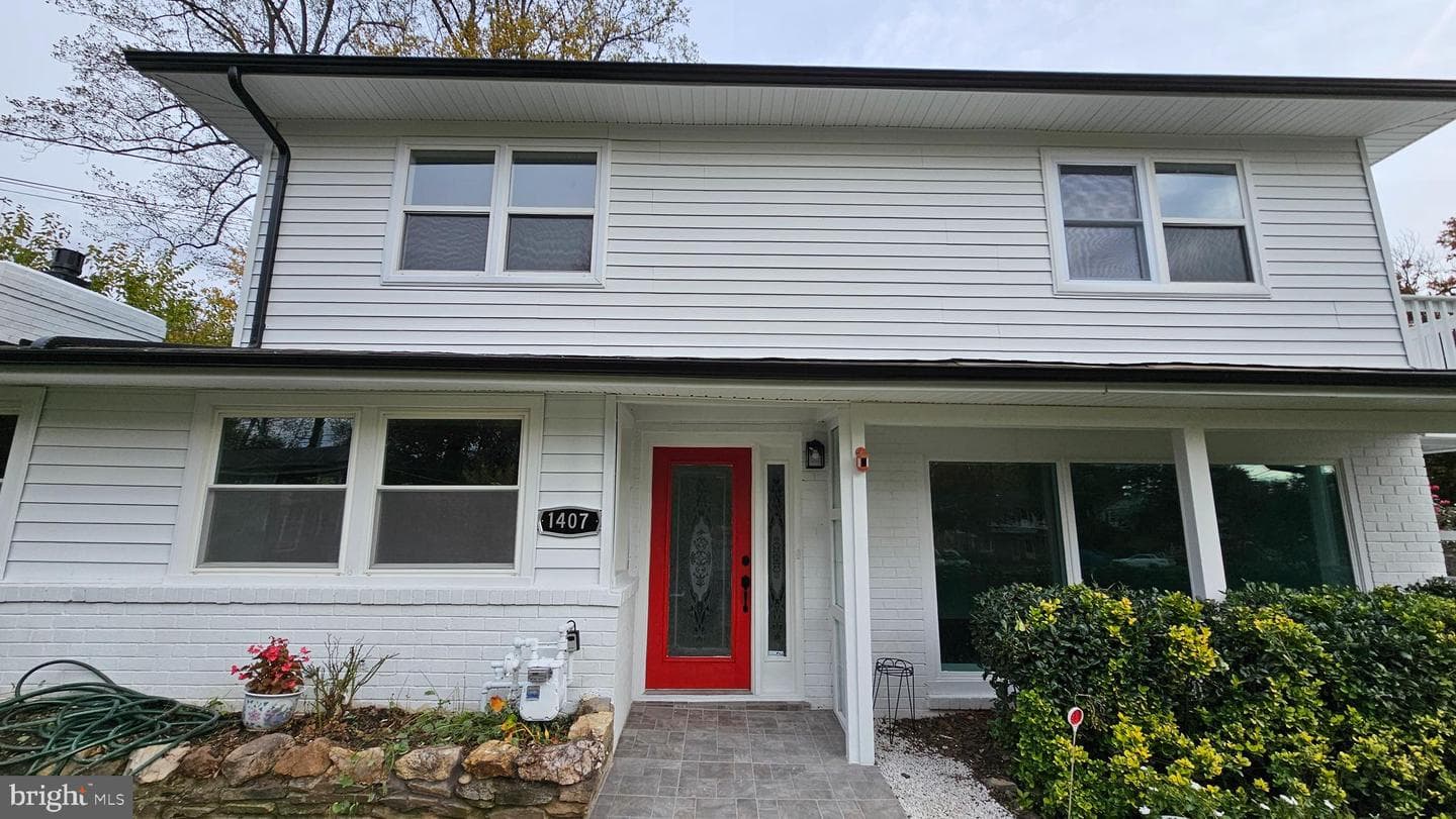 1407 Northcrest Drive photo 4