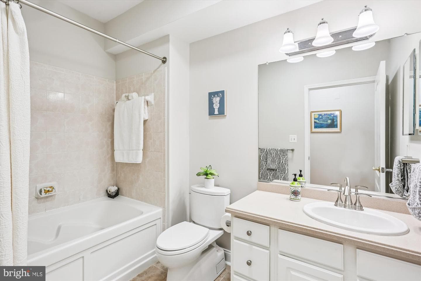 303 Redland Boulevard #102 photo 27
