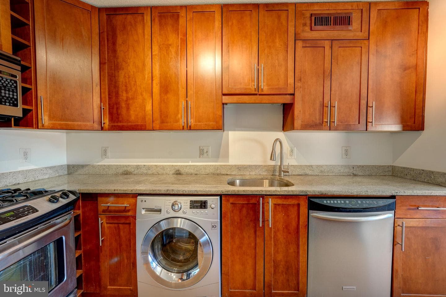 7333 New Hampshire Avenue #510 S photo 5