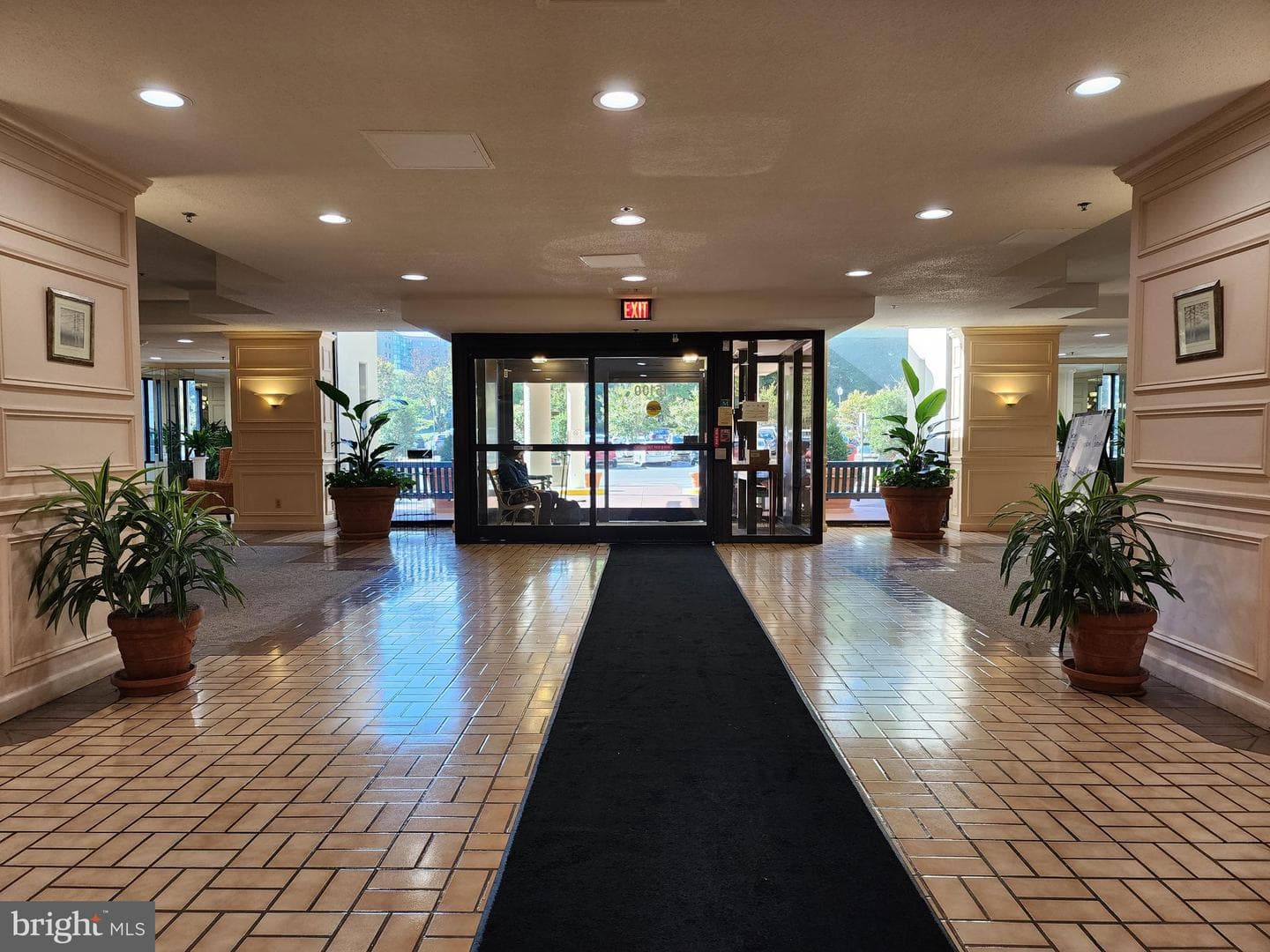 15100 Interlachen Drive #4-701 photo 24