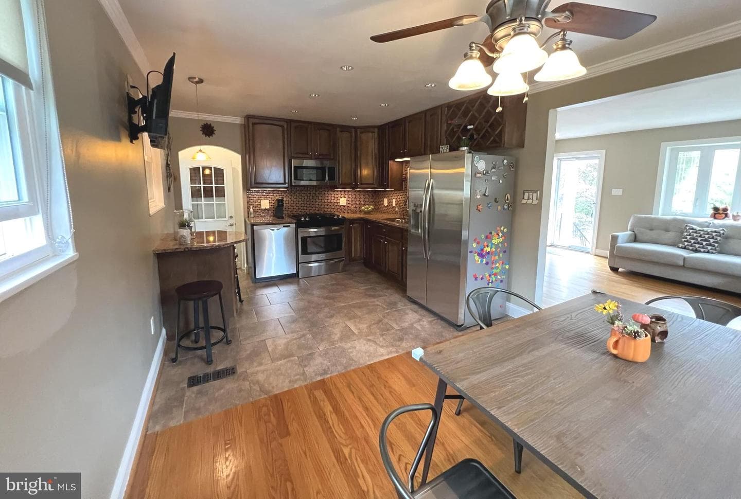1001 Gabel Street photo 25