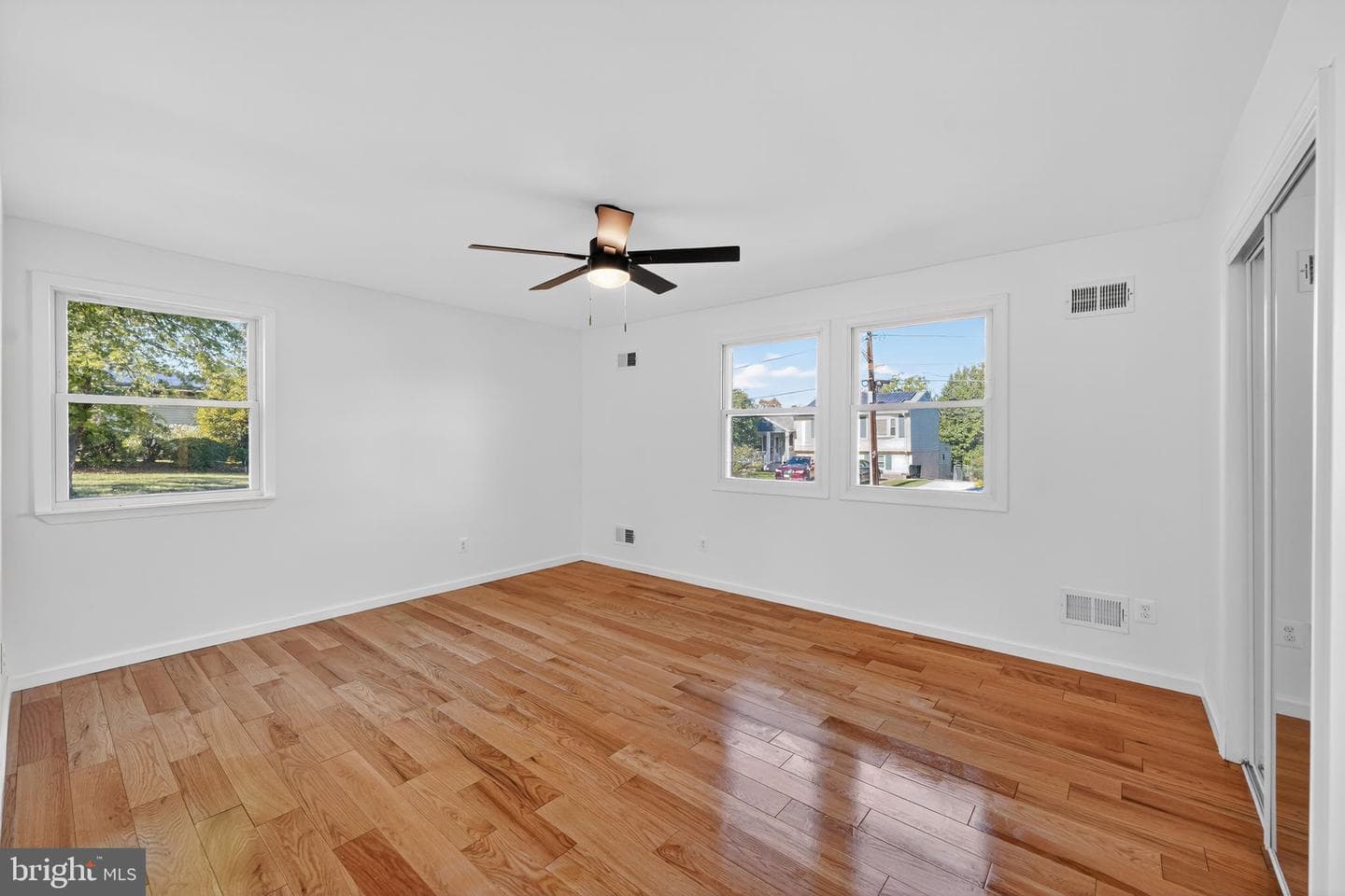 2304 Michigan Avenue photo 16
