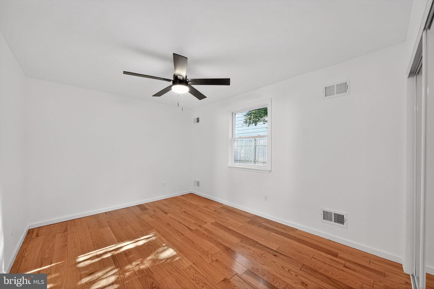 2304 Michigan Avenue photo 8