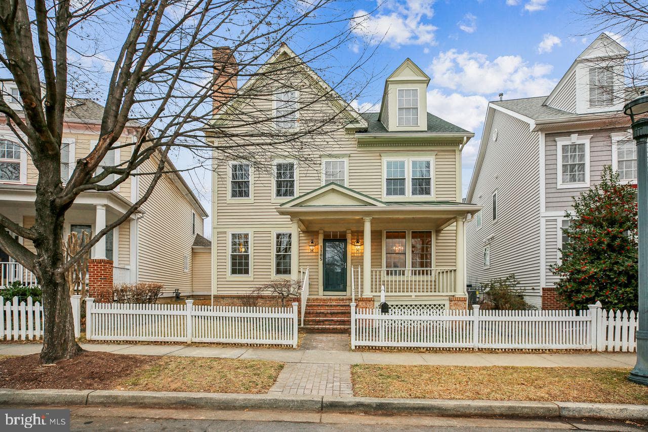 1105 Pleasant Circle photo 1