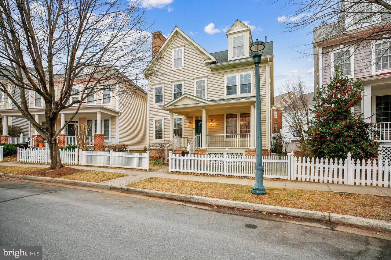 1105 Pleasant Circle photo 2