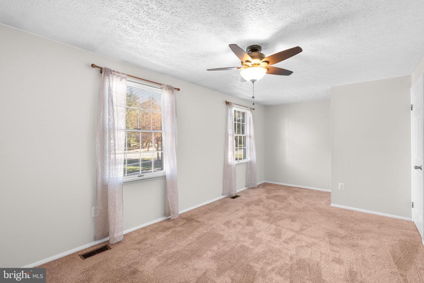 6 Valley Park Court photo 17