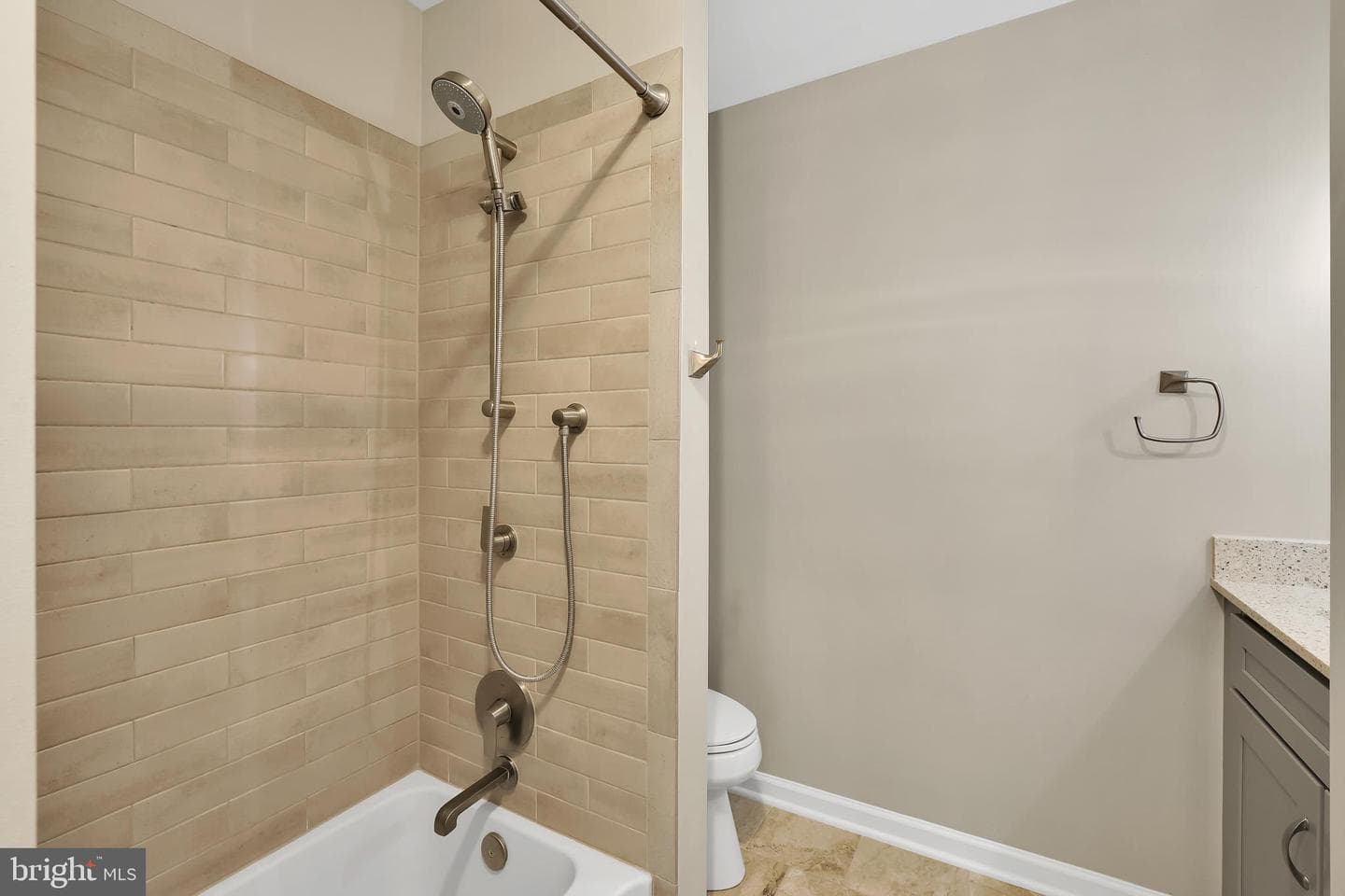 20574 Neerwinder Street photo 39