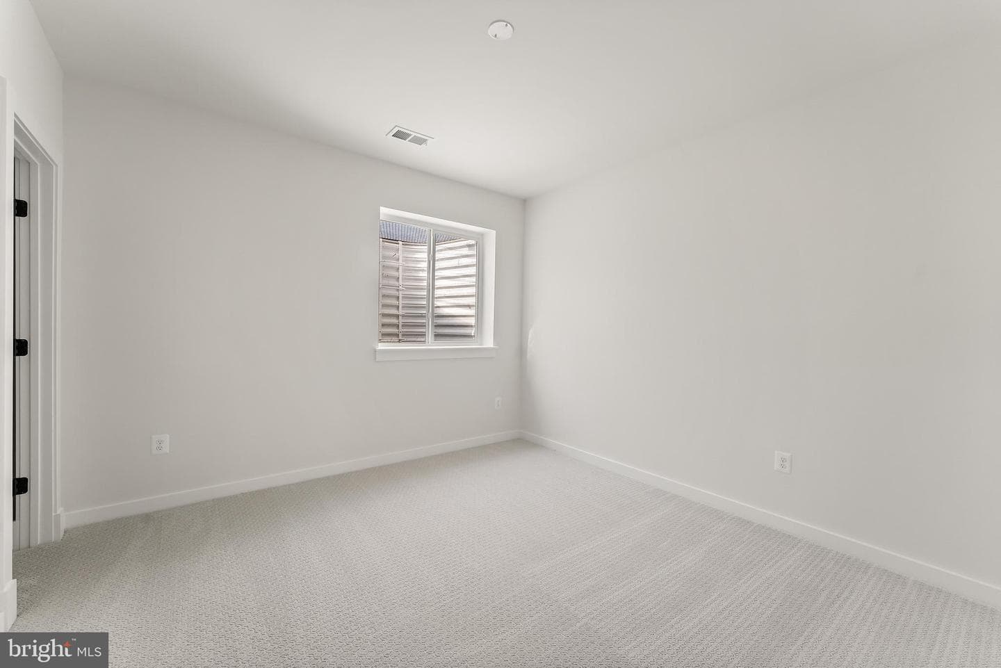 17403 Fyffe Rd photo 31