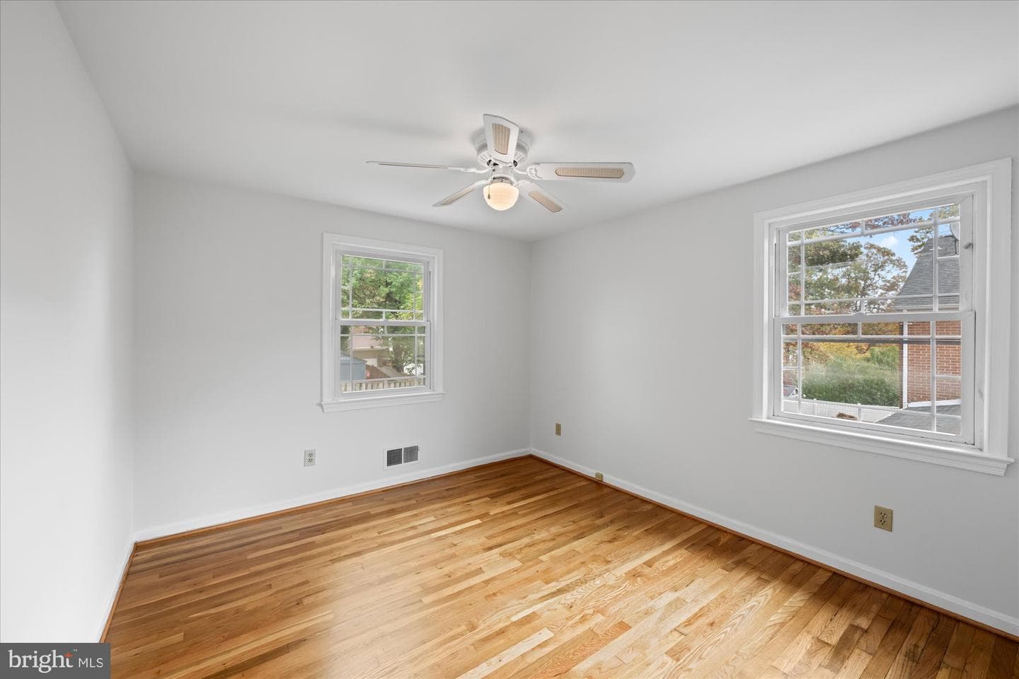 8311 Aqueduct Road photo 18