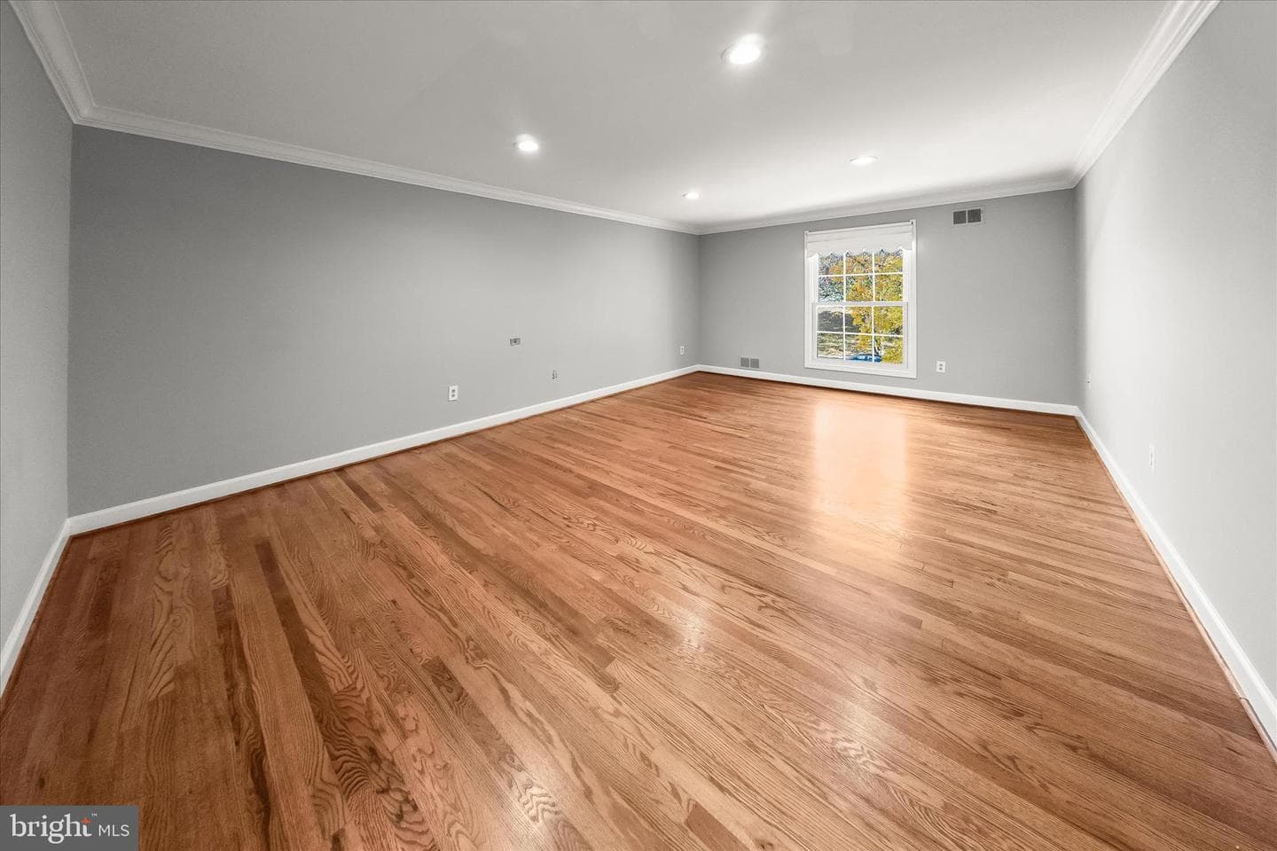 10712 Gainsborough Road photo 25
