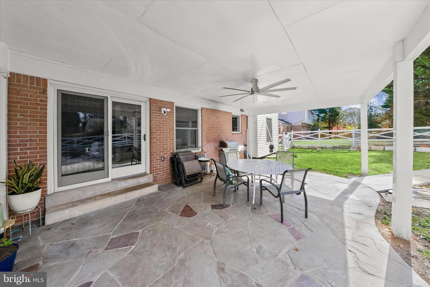 10712 Gainsborough Road photo 41