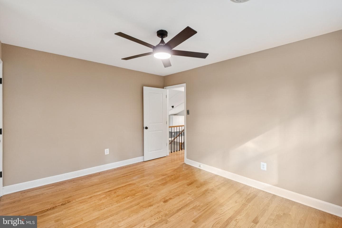10109 Renfrew Road photo 19