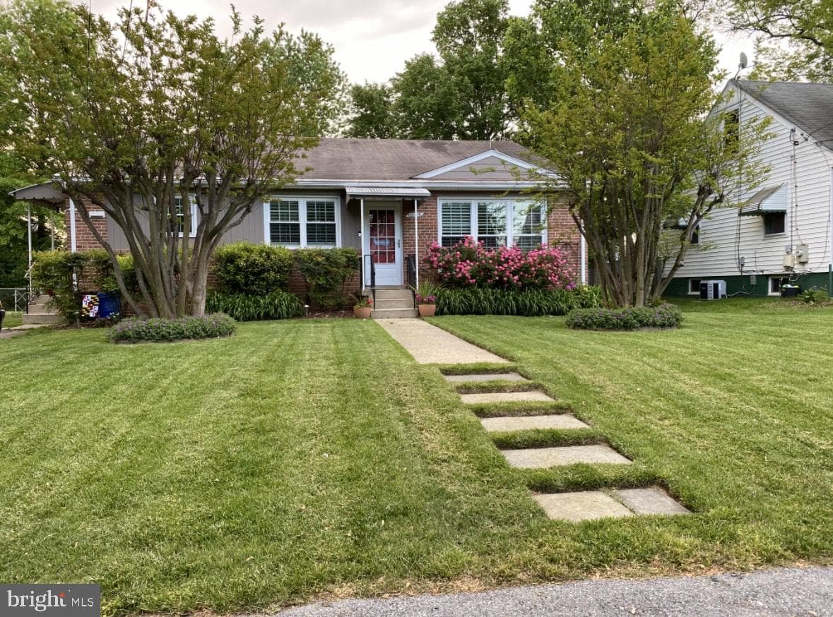 10109 Renfrew Road photo 42