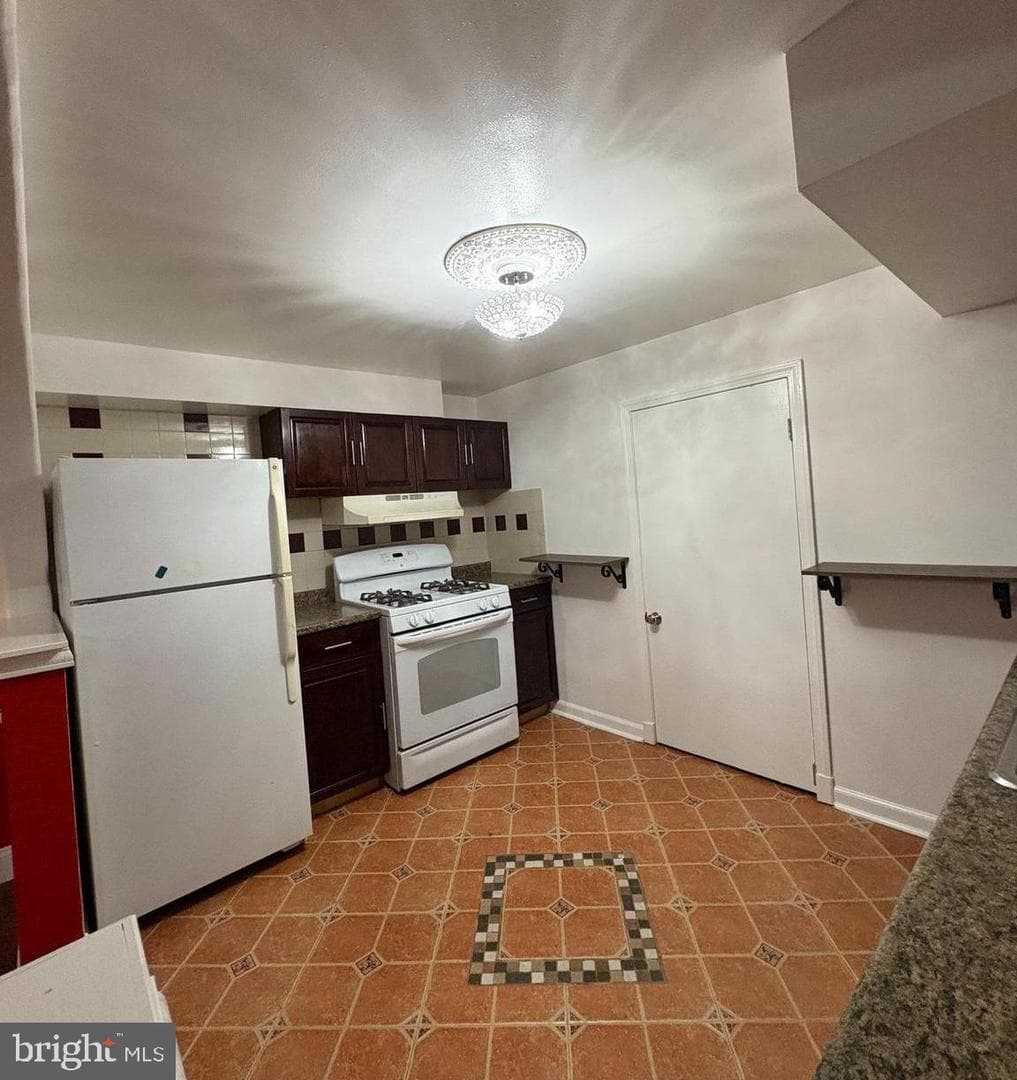 10229 Green Forest Drive photo 18