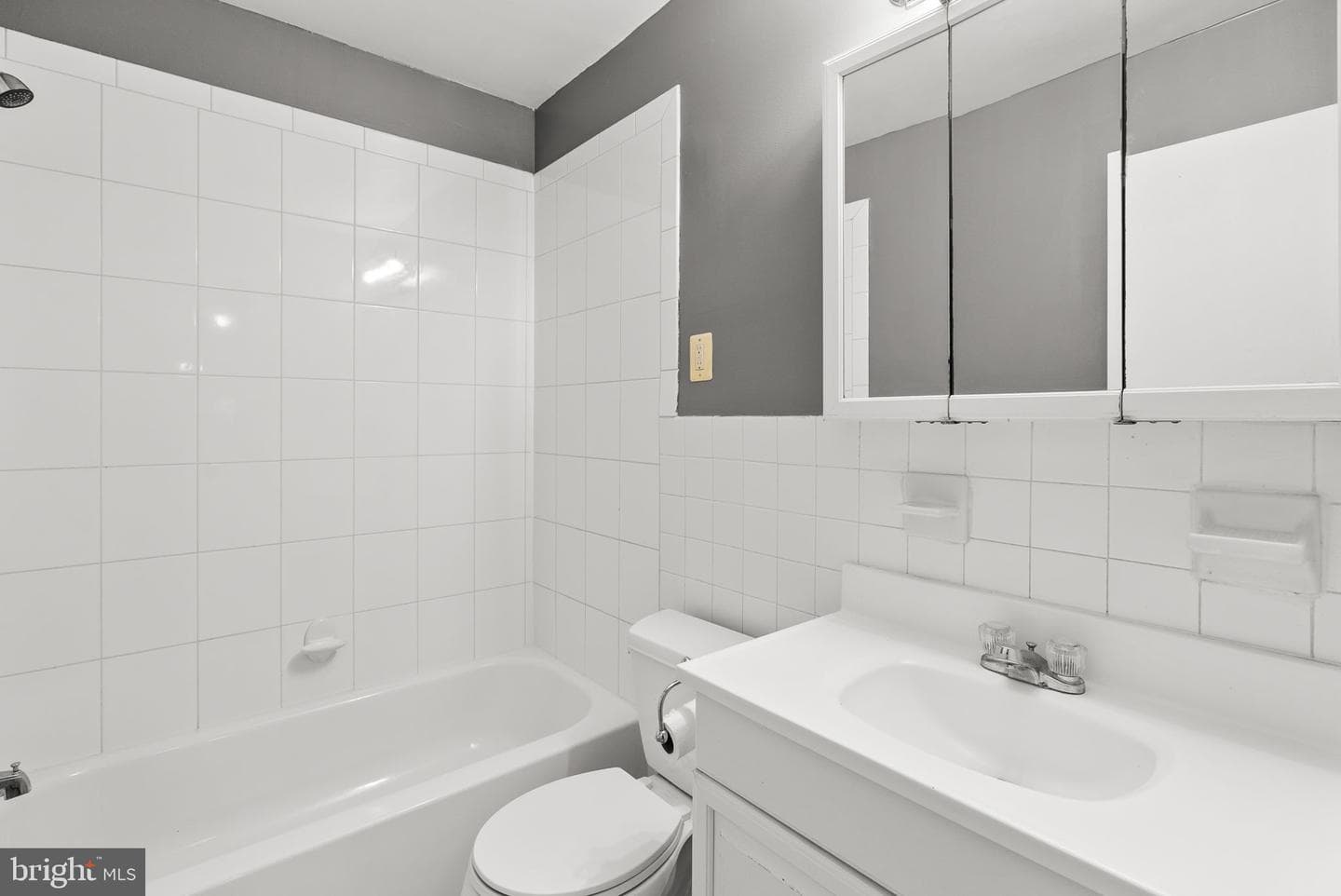 10661 Montrose Avenue #103 photo 21