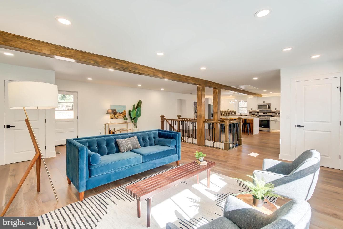 1206 La Grande Road photo 2