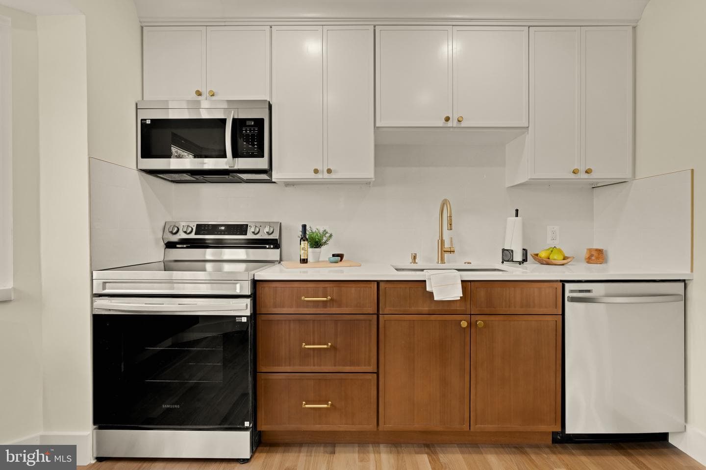 10223 Leslie Street photo 13