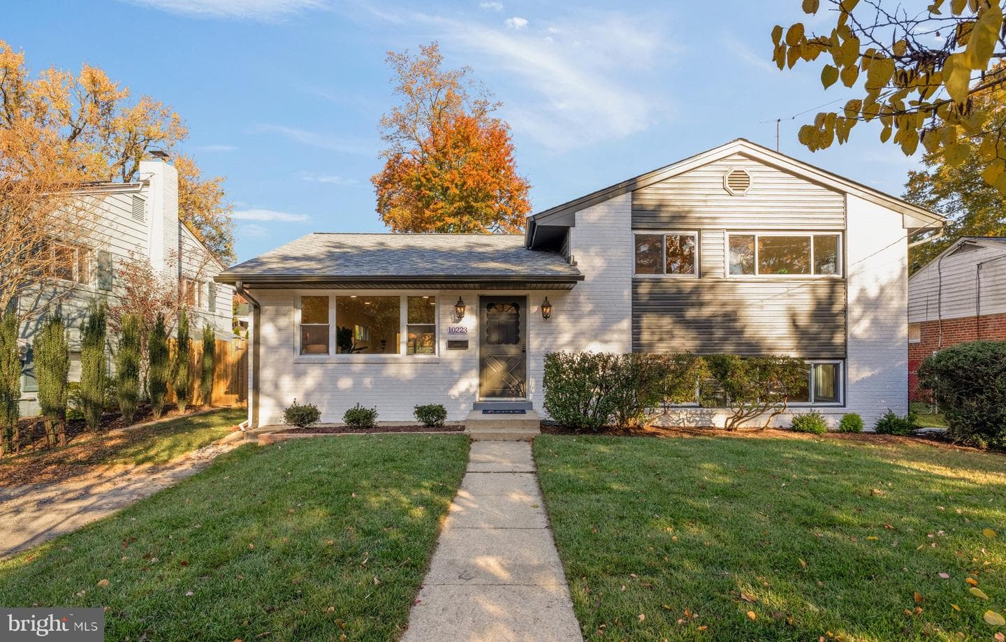 10223 Leslie Street photo 2