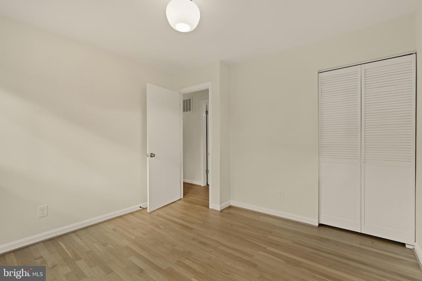 10223 Leslie Street photo 27