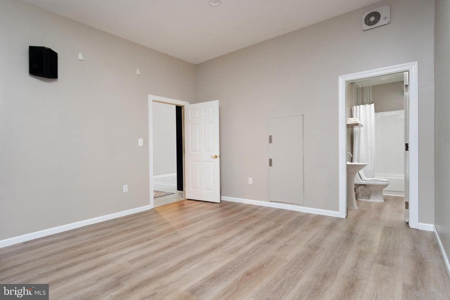 24515 Ridge Road photo 38