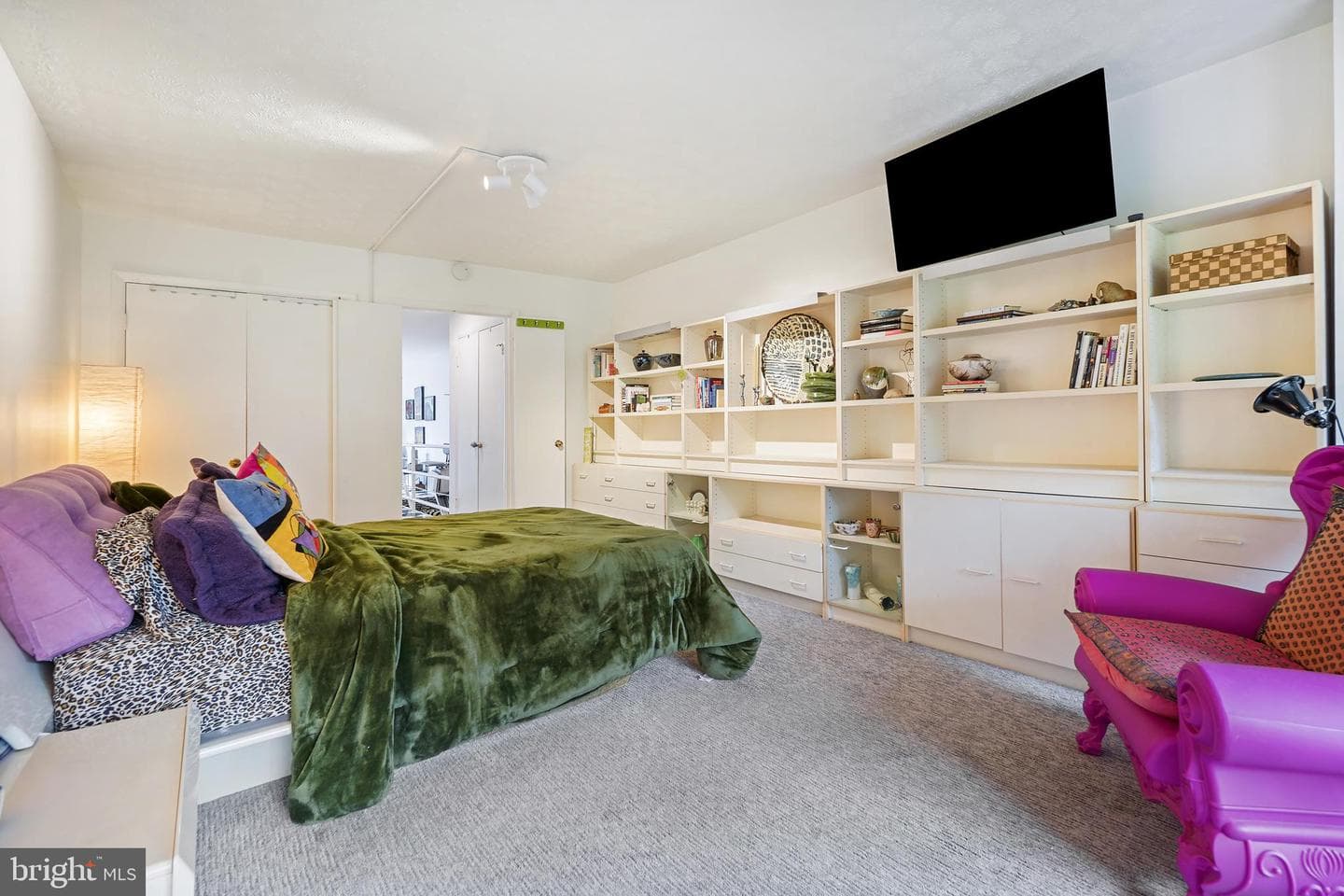 5233 King Charles Way #1-5 photo 21