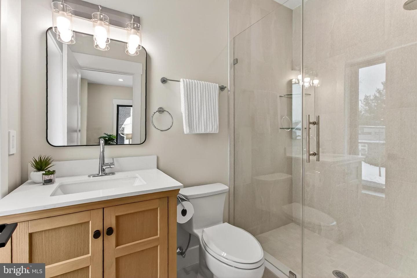 7604 Hemlock Street photo 60