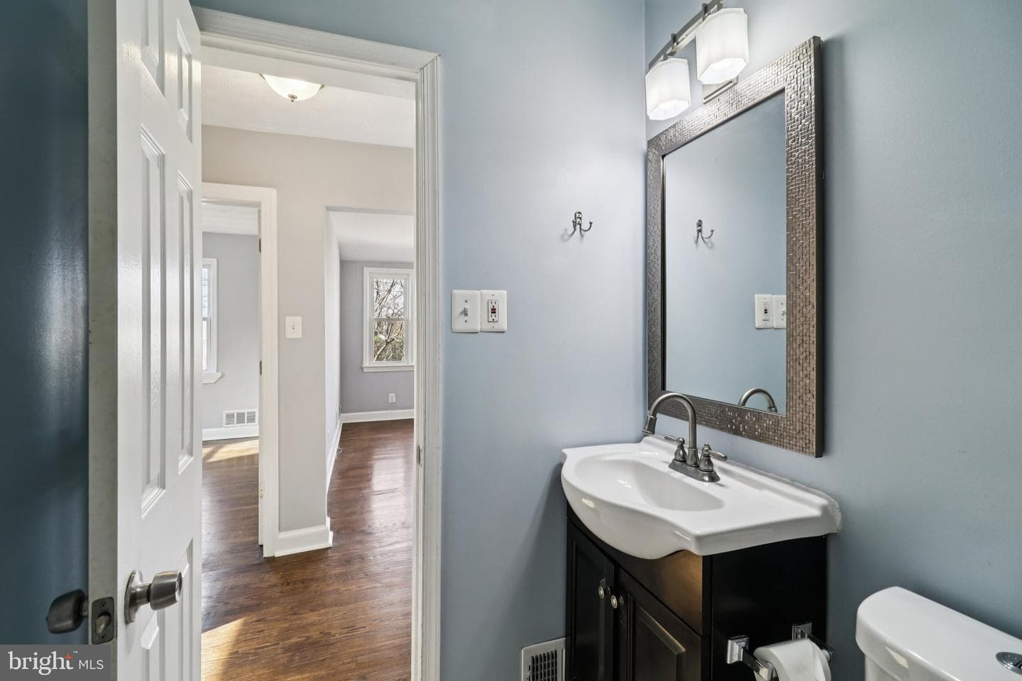 11515 Orebaugh Avenue photo 20