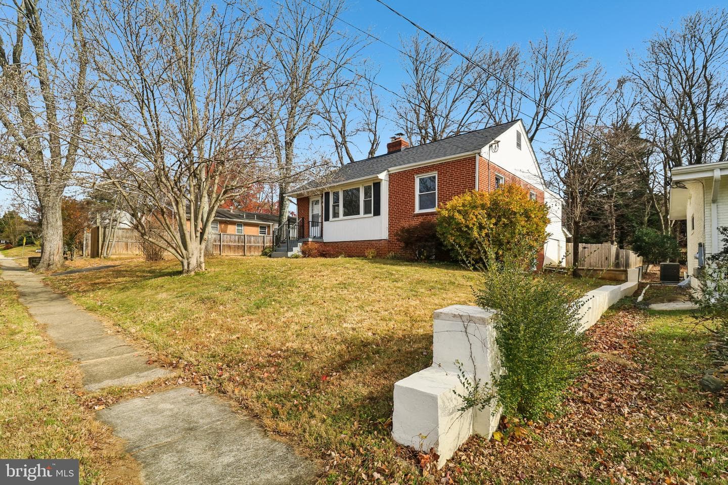 11515 Orebaugh Avenue photo 4