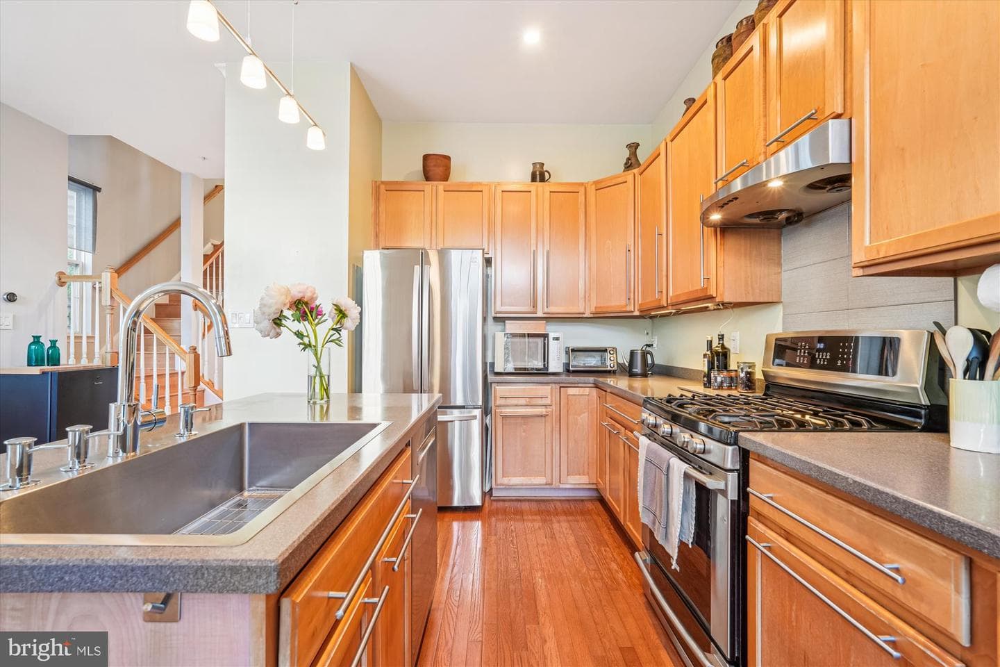 422 Chestnut Hill Street photo 7