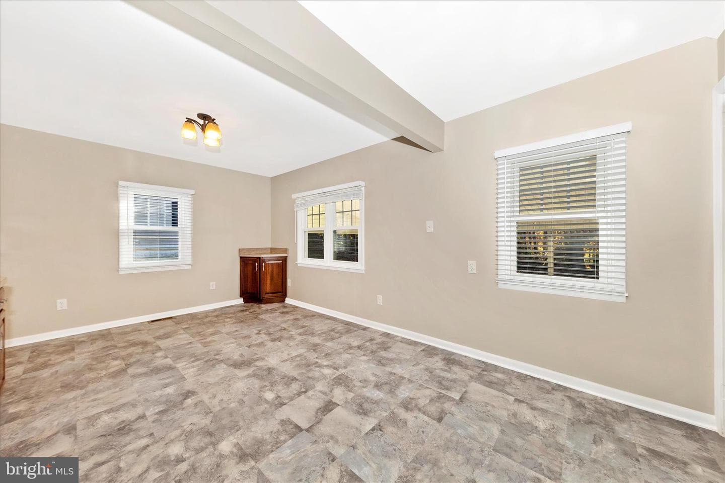 4410 Fernhill Road photo 9