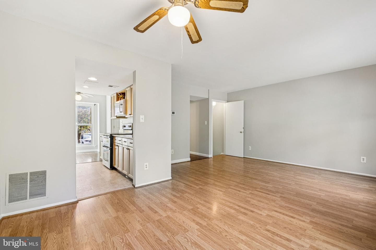 19924 Wyman Way photo 11