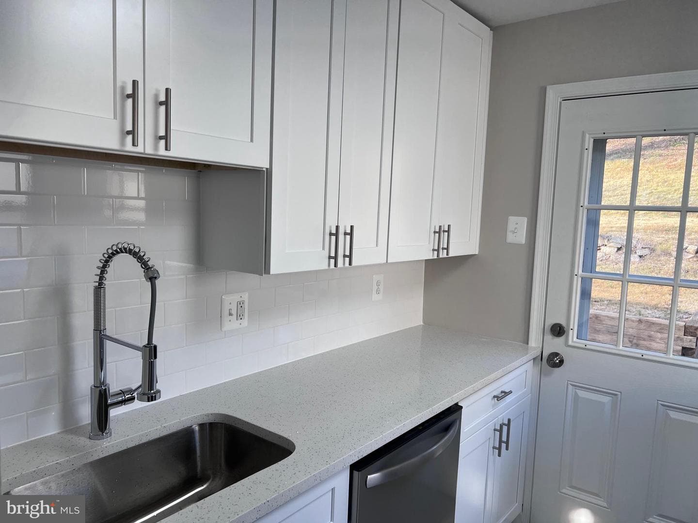 708 Crabb Avenue photo 5