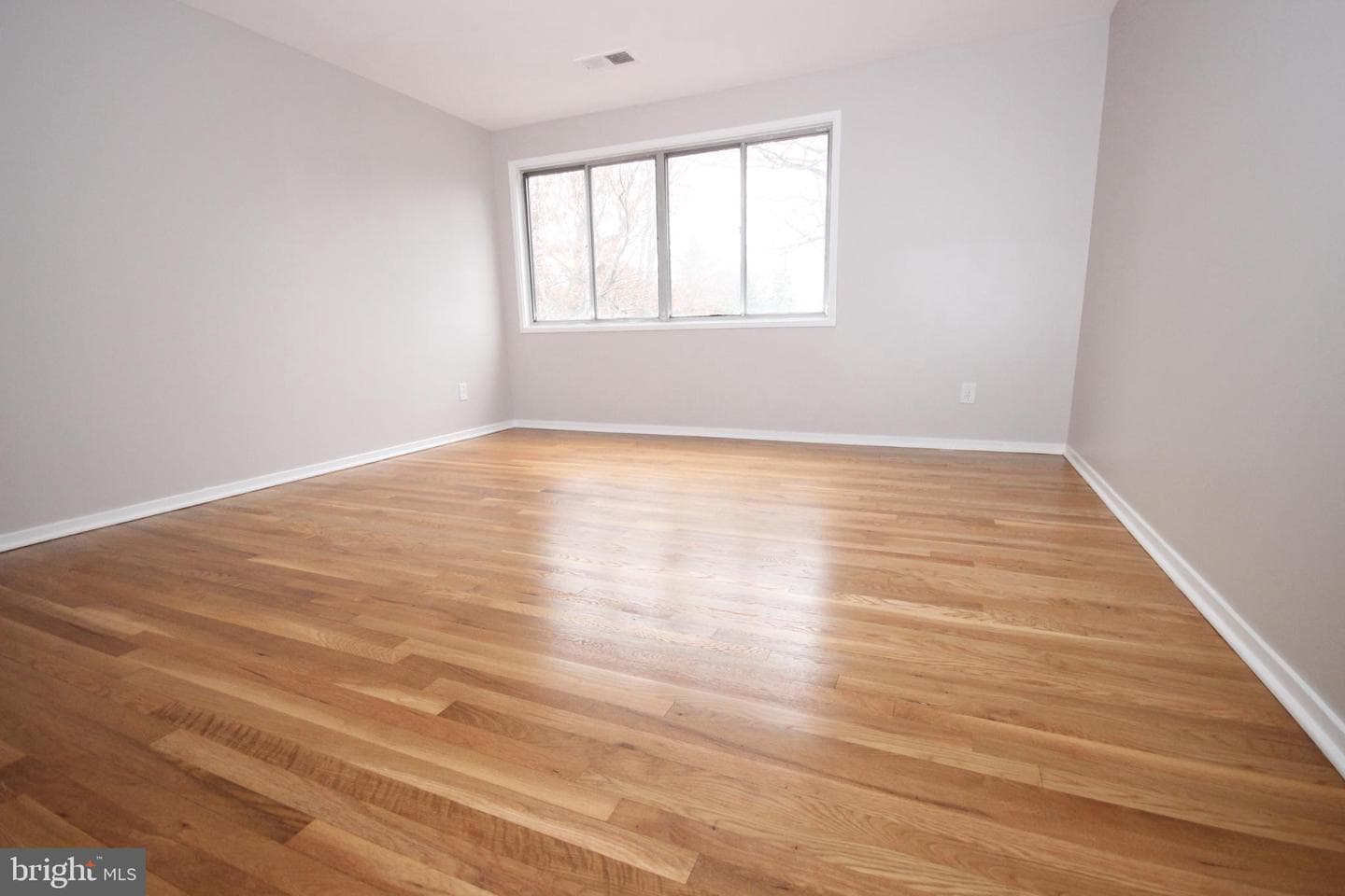 19115 Roman Way photo 42