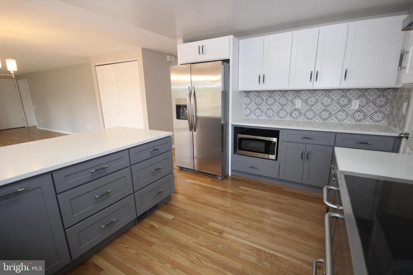 19115 Roman Way photo 7