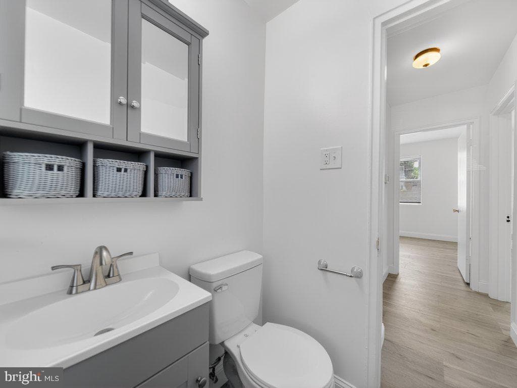 10402 Royalton Terrace photo 16
