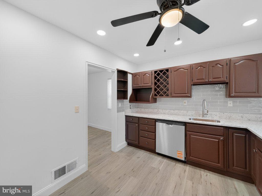10402 Royalton Terrace photo 19