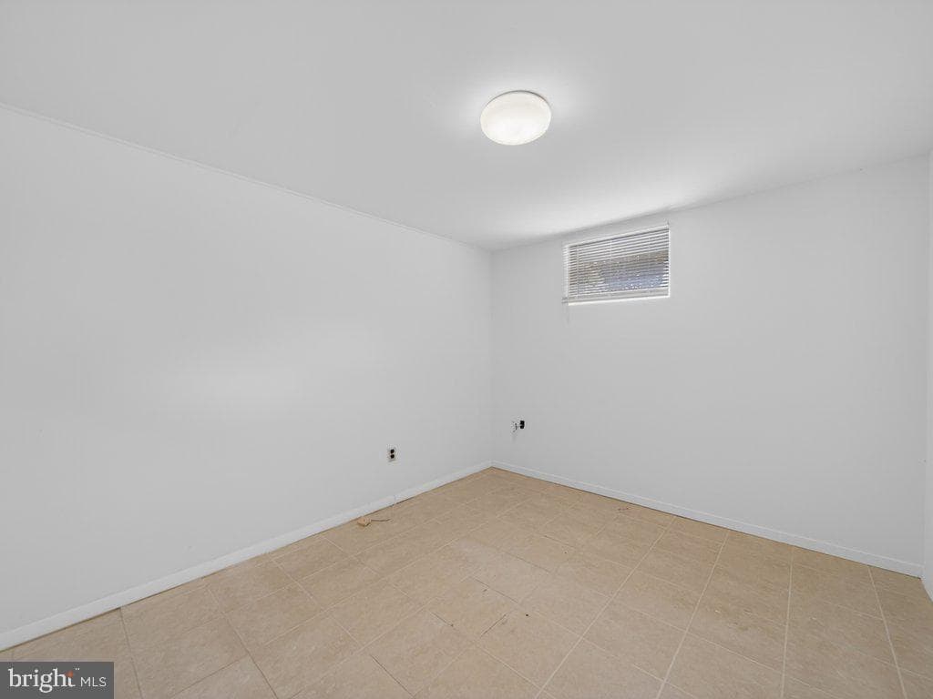 10402 Royalton Terrace photo 31