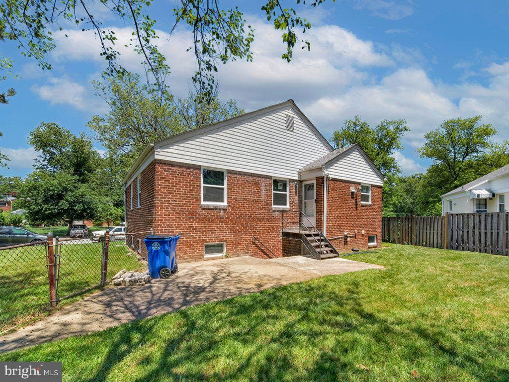 10402 Royalton Terrace photo 34