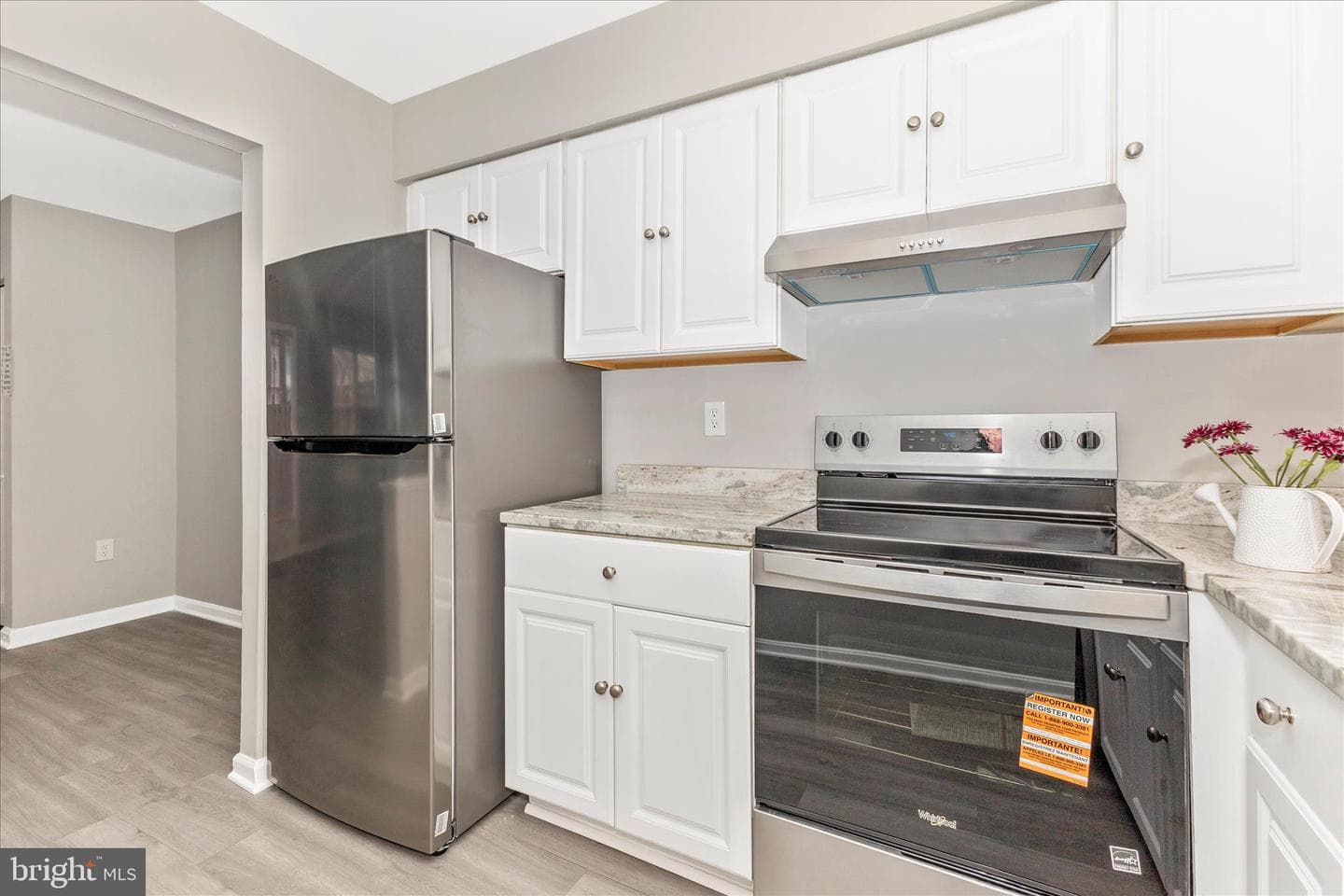 2861 Shepperton Terrace photo 15