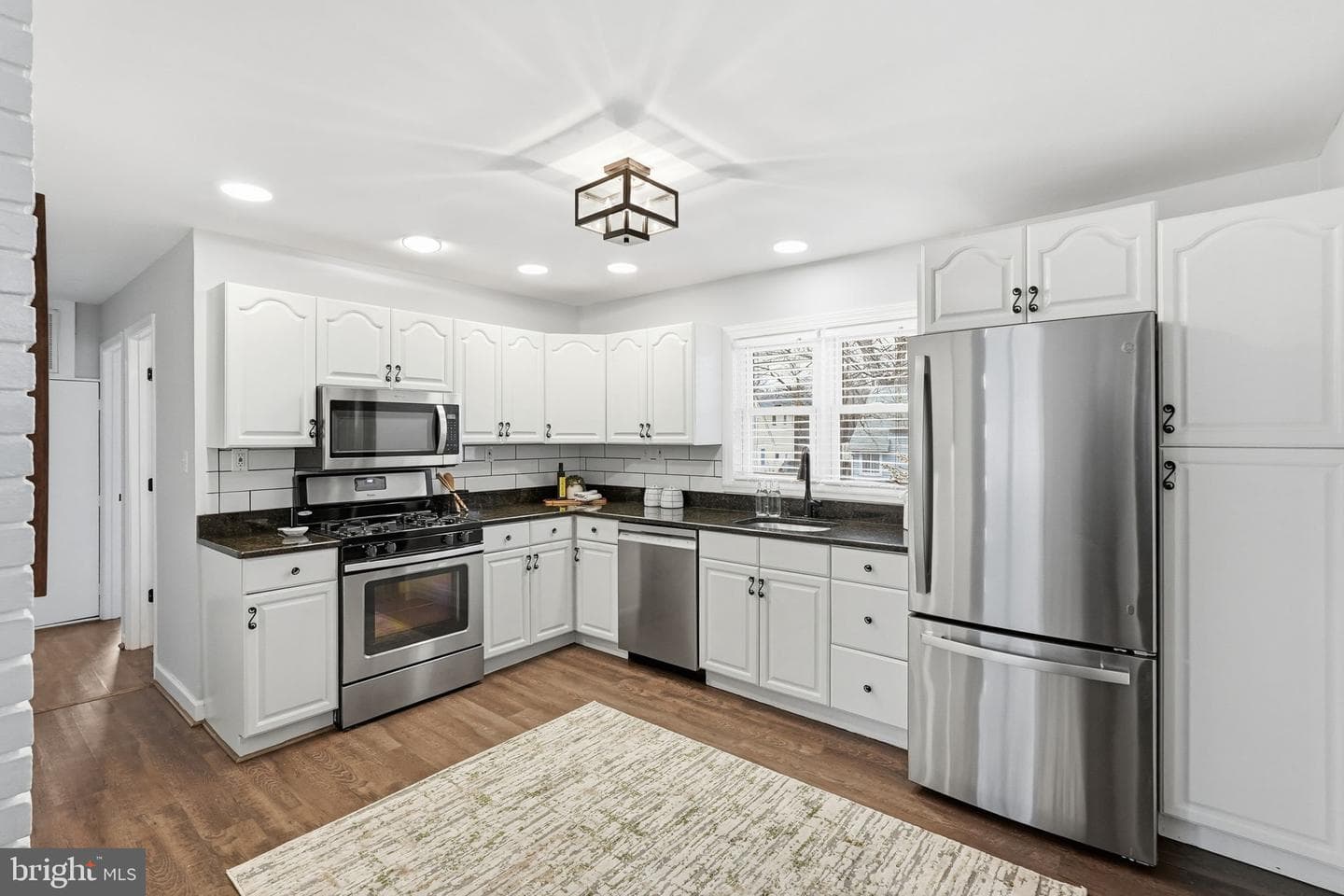 5716 Crawford Drive photo 4