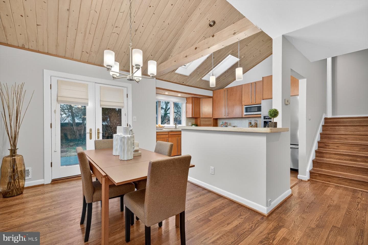 10405 Leslie Street photo 8