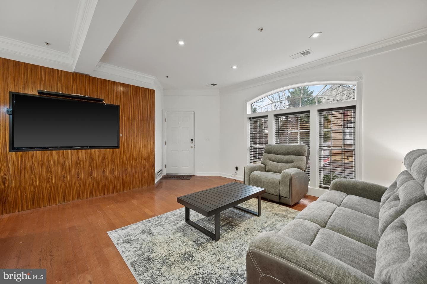 589 Odendhal Avenue #589 photo 6